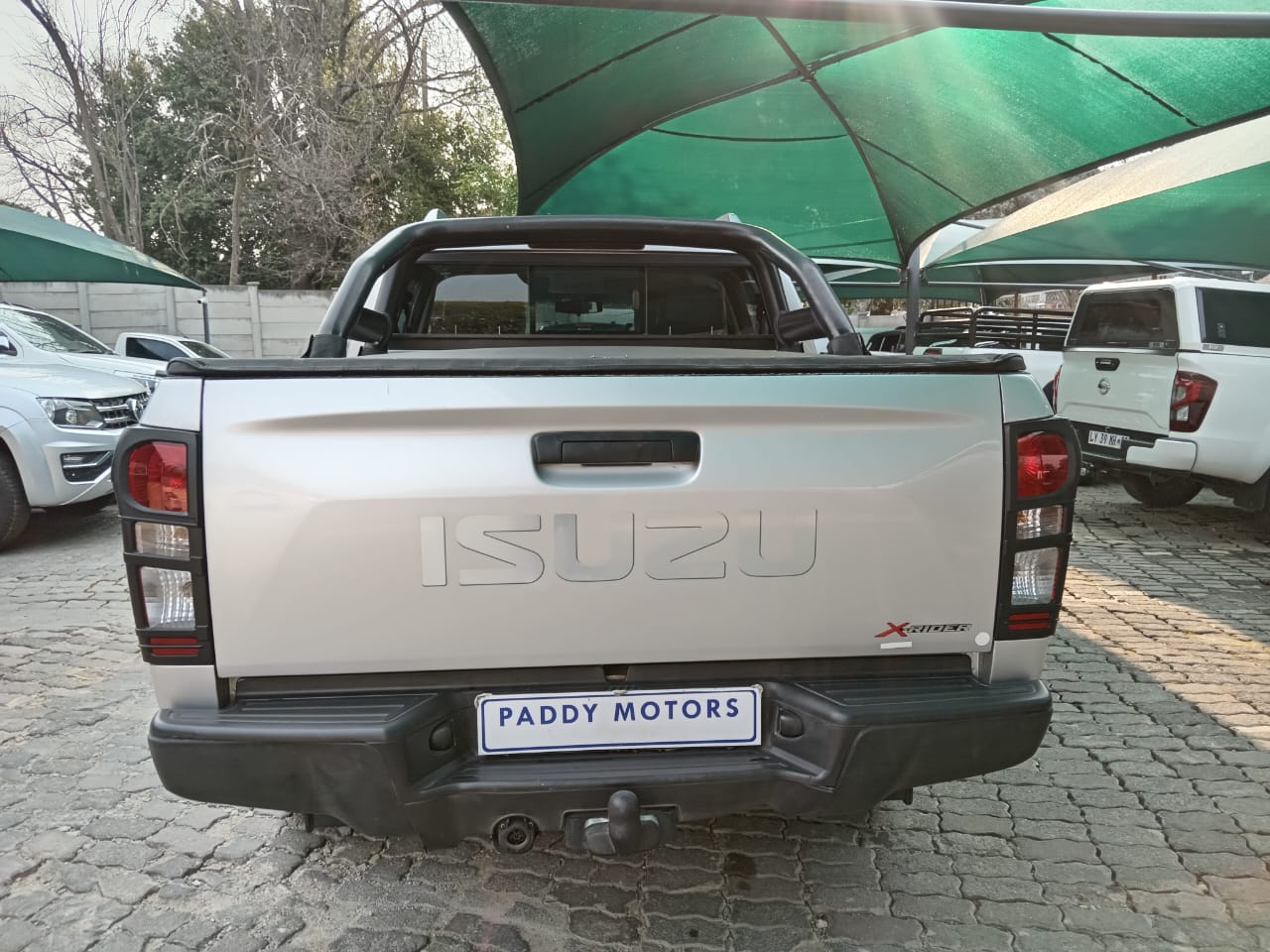
								Isuzu D-max 250 HO X-Rider 4X2 full									