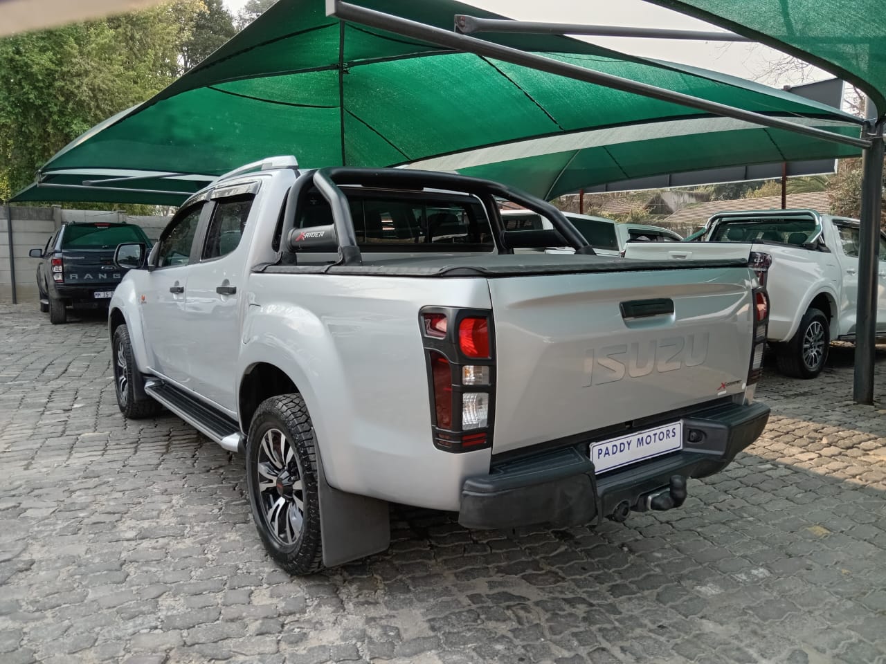 
								Isuzu D-max 250 HO X-Rider 4X2 full									