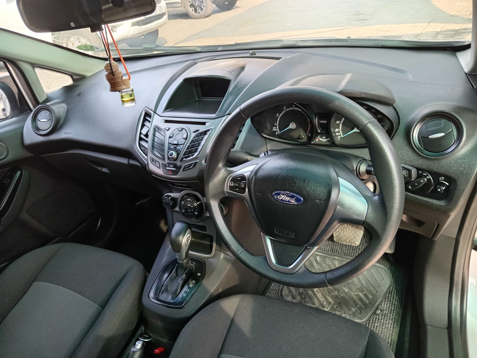 
								Ford Fiesta 1.0 EcoBoost Auto full									