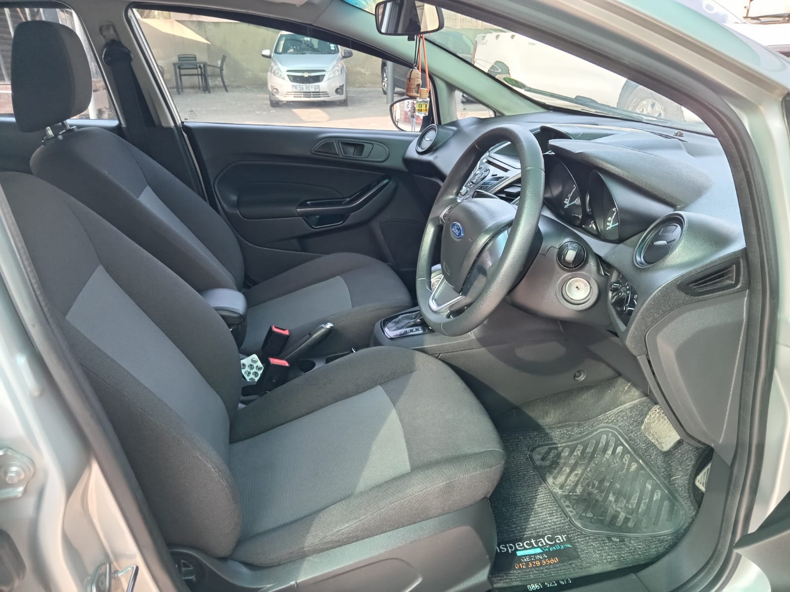 
								Ford Fiesta 1.0 EcoBoost Auto full									