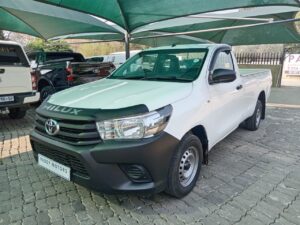 Toyota Hilux 2.0 VVTI Single cab low base.