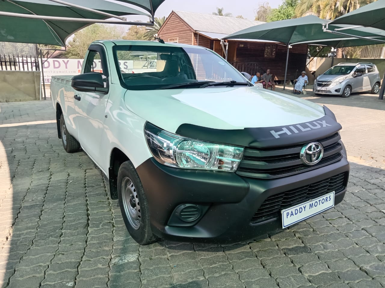 
								Toyota Hilux 2.4GD Single cab low base full									