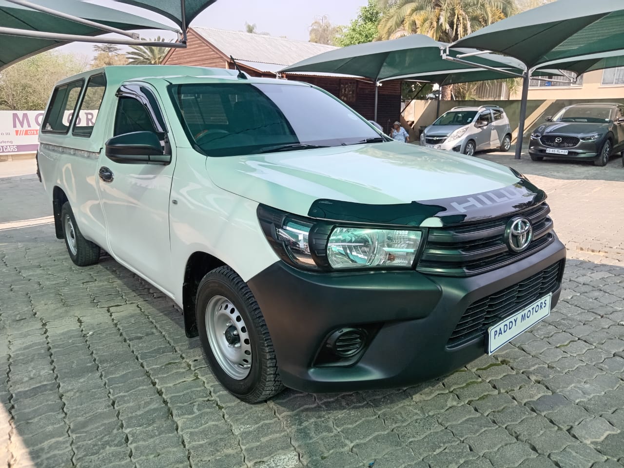 
								Toyota Hilux 2.4GD Single cab low base full									
