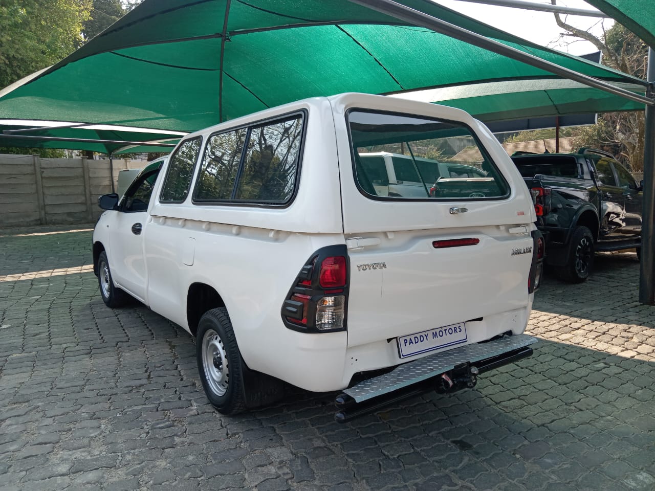 
								Toyota Hilux 2.4GD Single cab low base full									