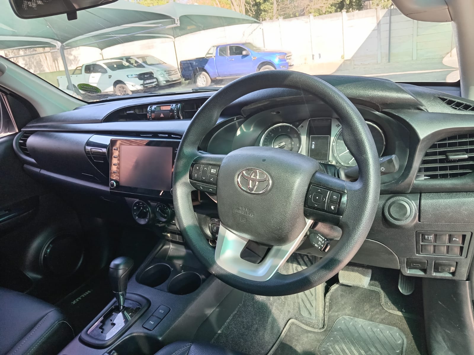 
								Toyota Hilux 2.4 GD6 Double cab 4×2. full									