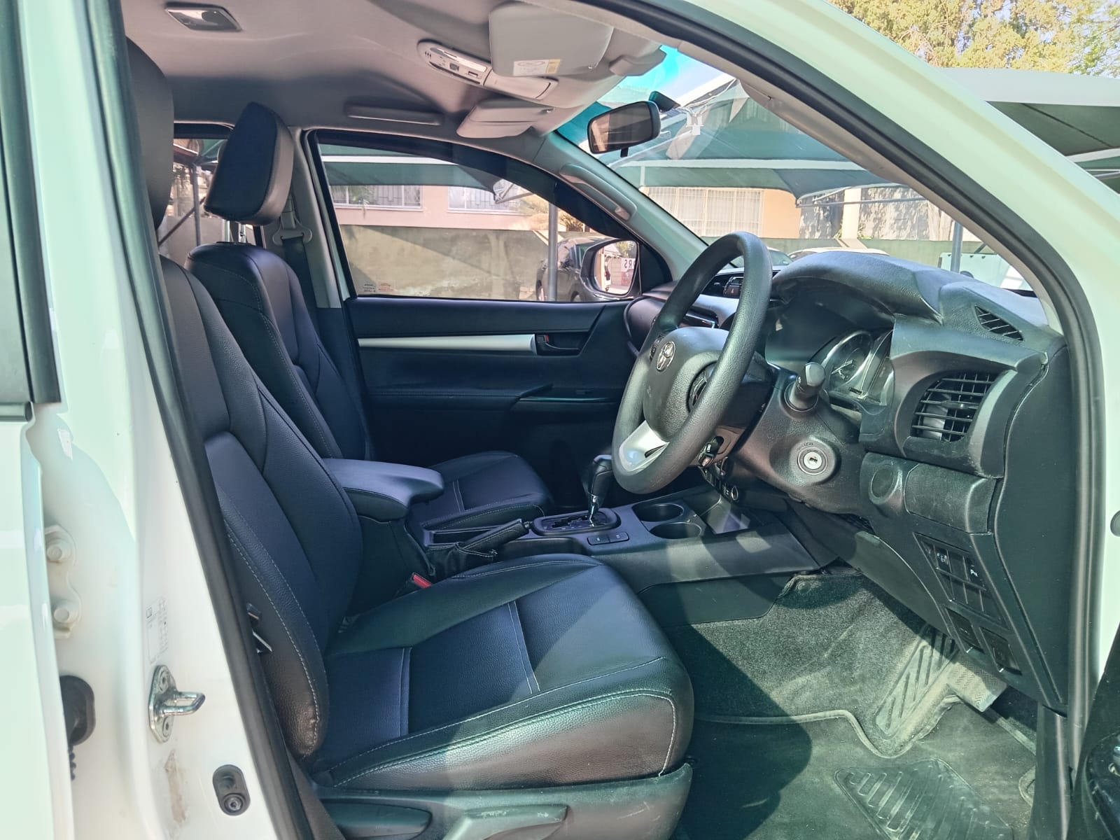 
								Toyota Hilux 2.4 GD6 Double cab 4×2. full									