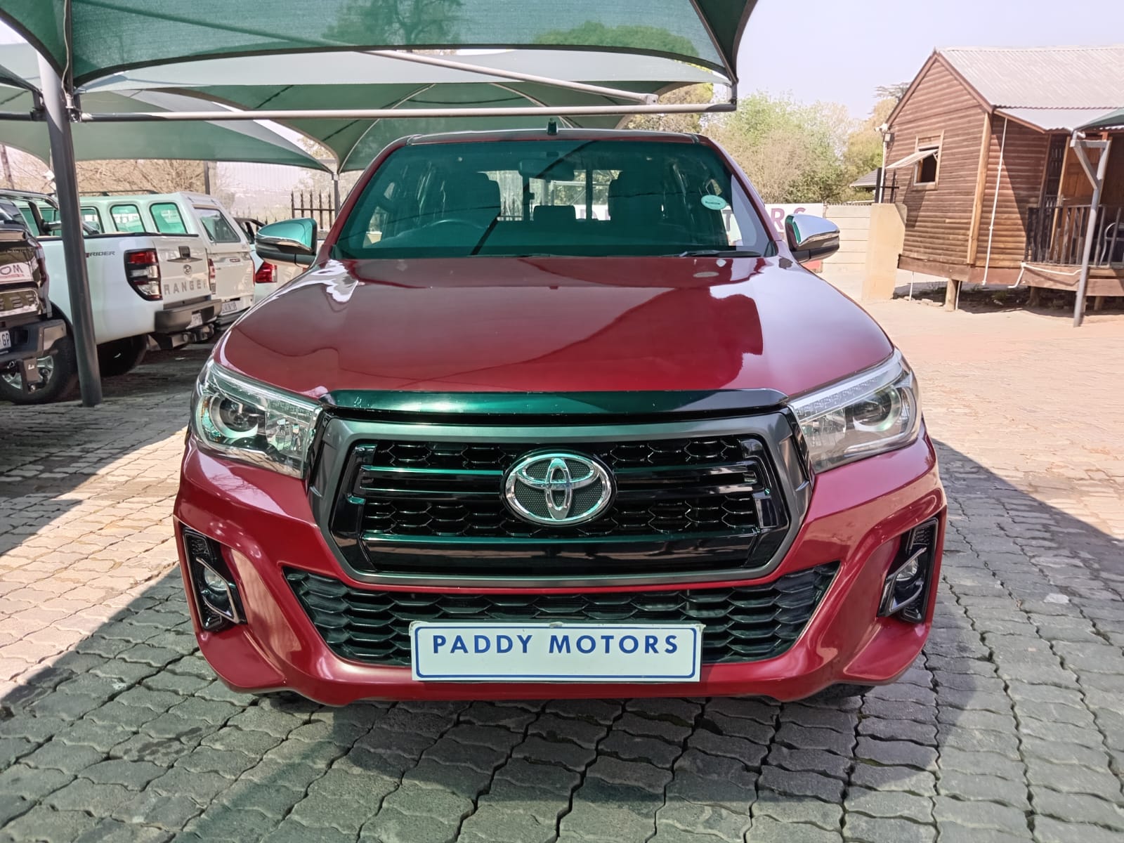 
								Toyota Hilux 2.8 GD6 Double cab 4×2. full									