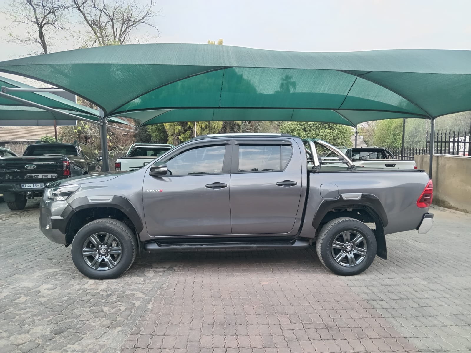 
								Toyota Hilux 2.4 GD6 Double cab 4×2 full									