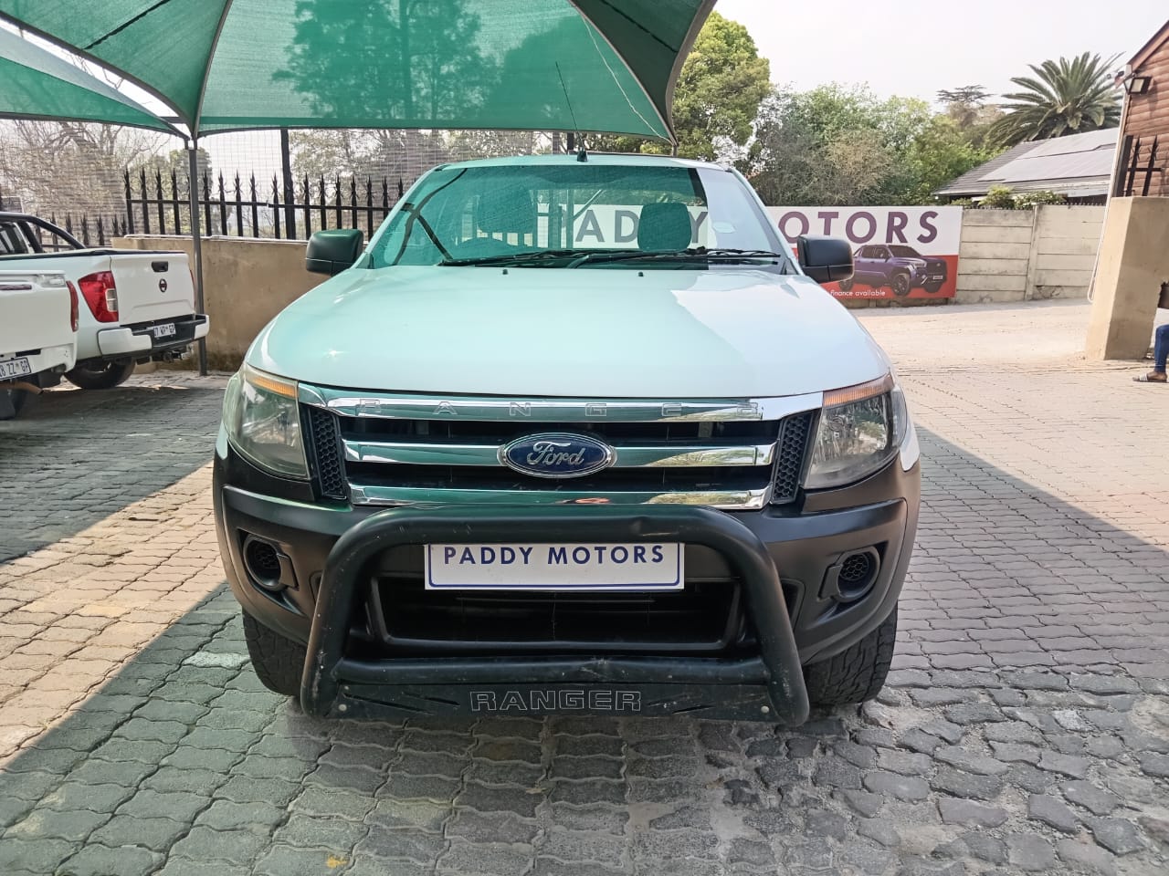 
								Isuzu KB250 Single cab 4×2. full									