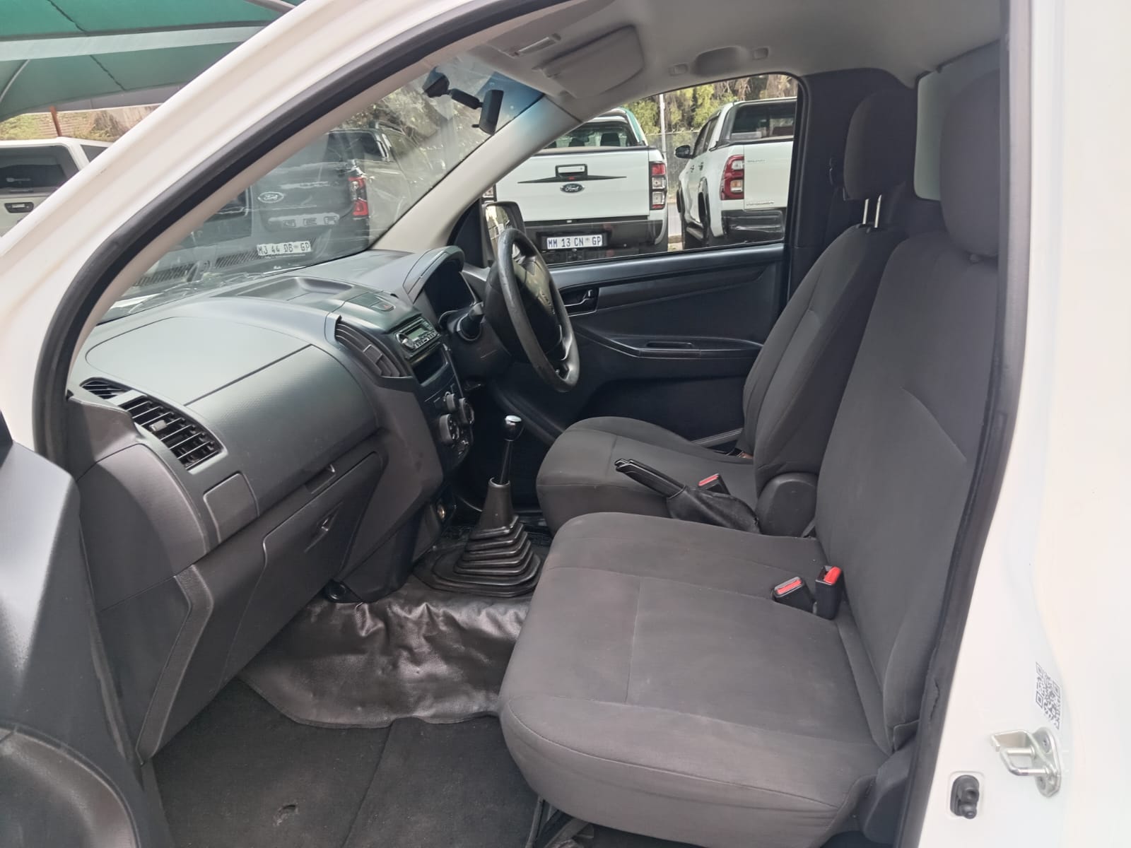 
								Isuzu KB250 Single cab 4×2. full									