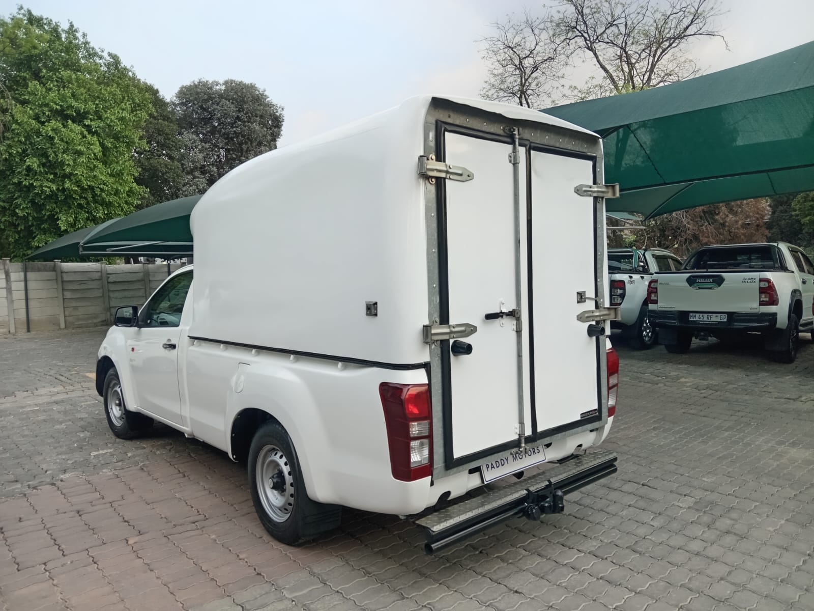 
								Isuzu KB250 Single cab 4×2. full									