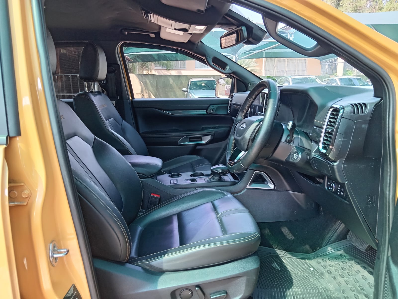 
								Ford Ranger 2.0 Bi-turbo Wild Trak Double cab 4X2 full									