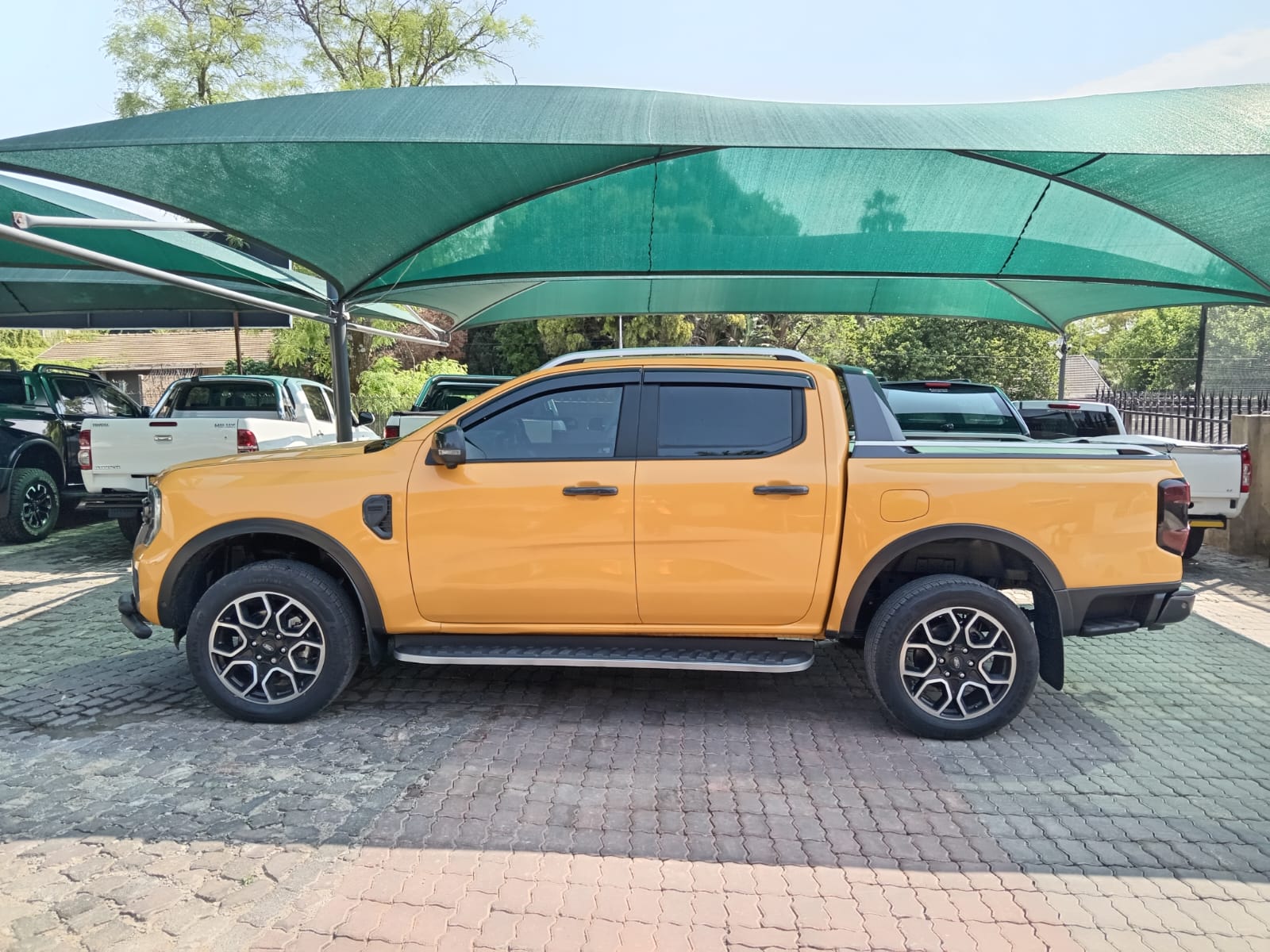 
								Ford Ranger 2.0 Bi-turbo Wild Trak Double cab 4X2 full									