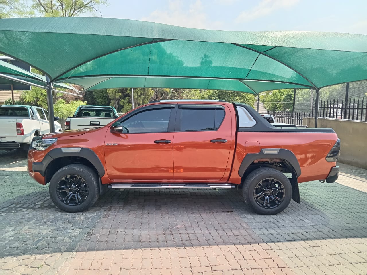 
								Toyota Hilux 2.8 GD6 Double cab 4×2. full									