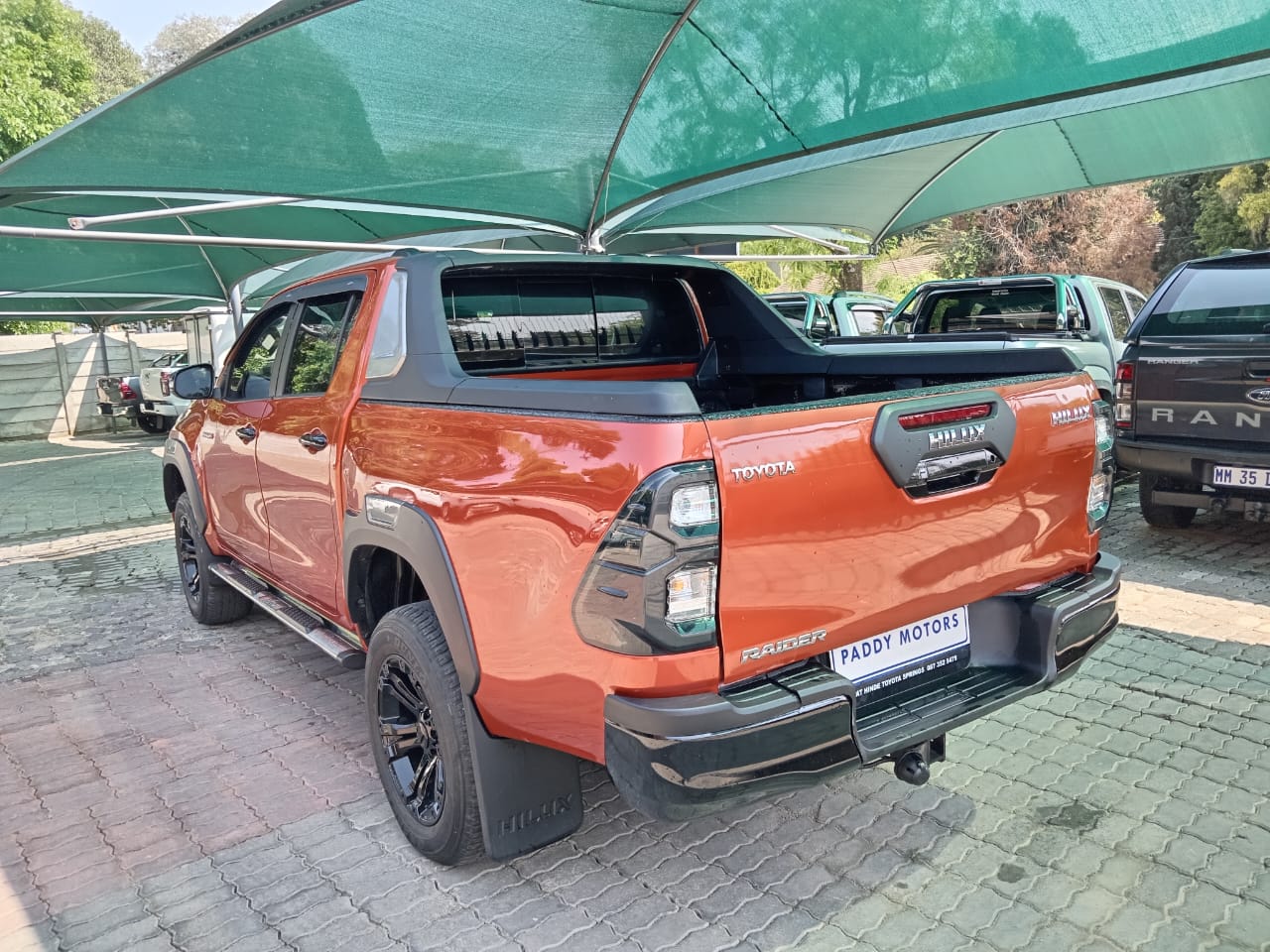 
								Toyota Hilux 2.8 GD6 Double cab 4×2. full									