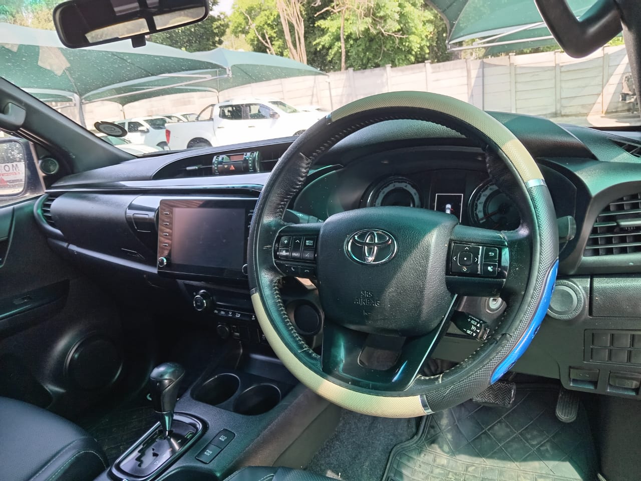 
								Toyota Hilux 2.8 GD6 Double cab 4×2. full									