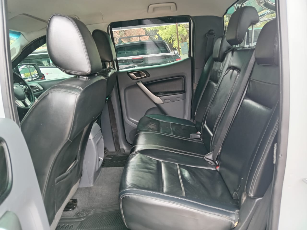 
								Ford Ranger 2.2 XL Double cab 4X4 full									