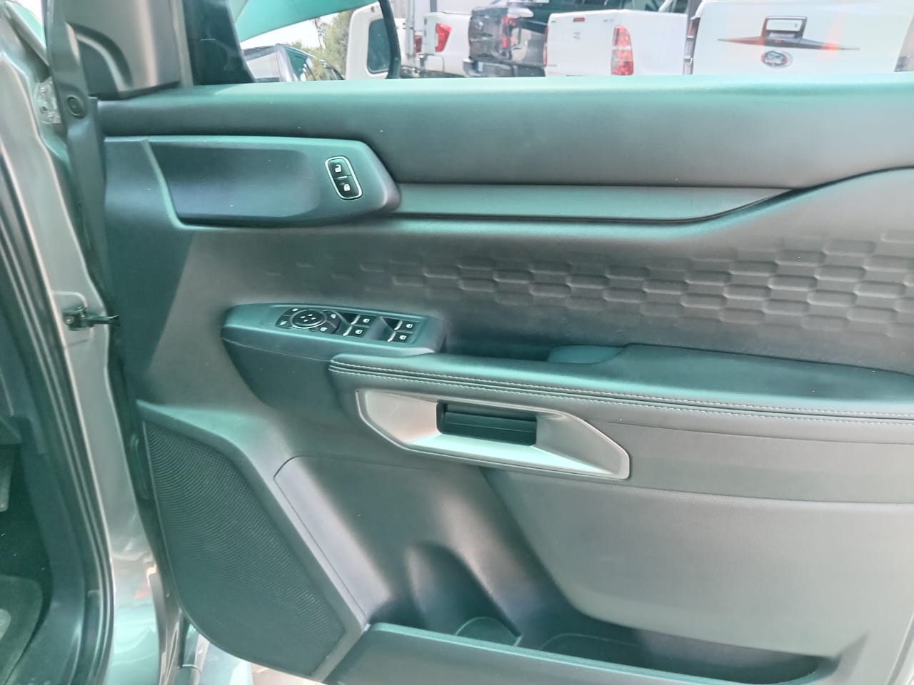 
								Ford Ranger 2.0 Bi-turbo double cab XLT 4×2 full									