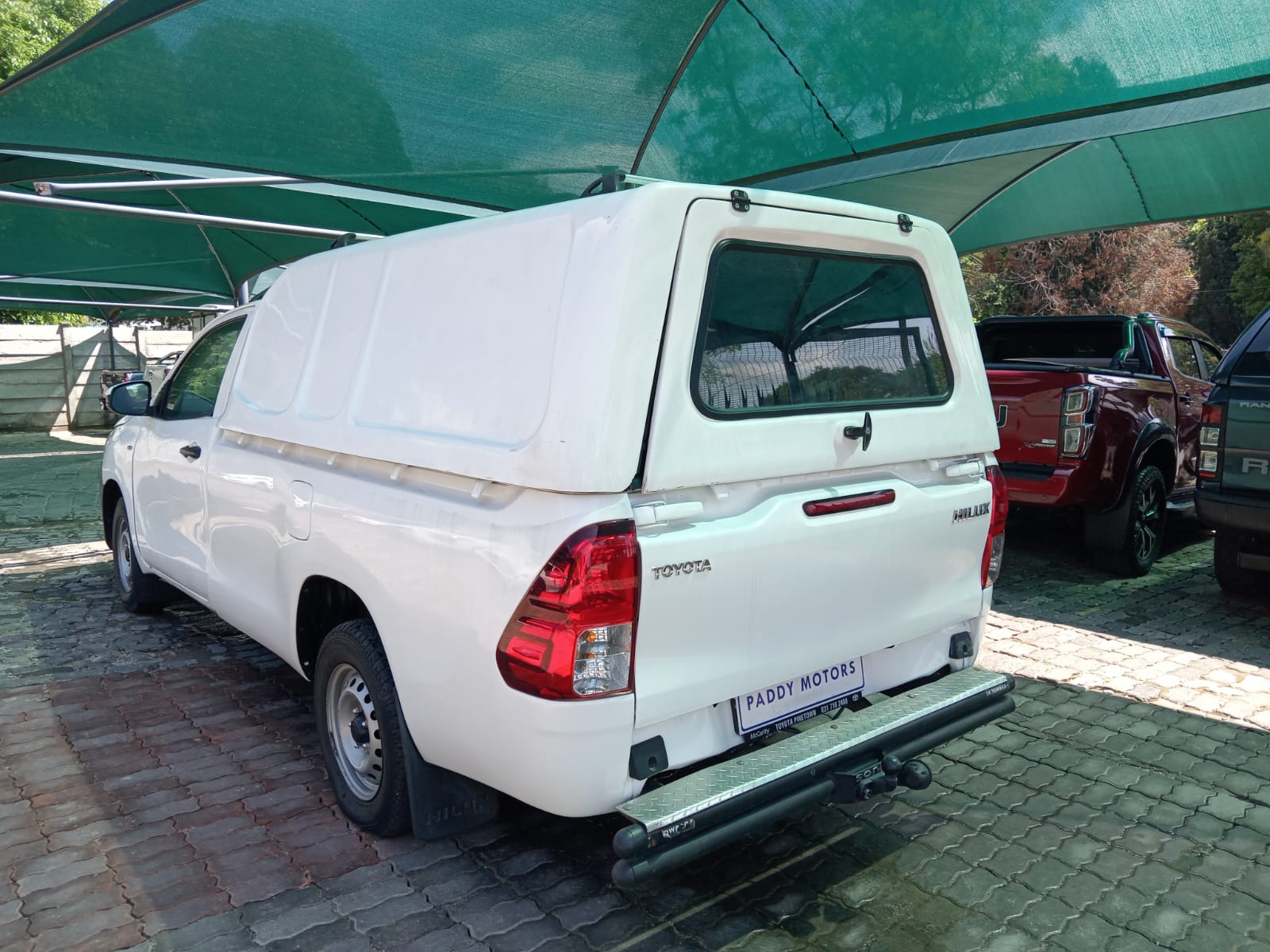 
								Toyota Hilux 2.4GD Single cab low base full									