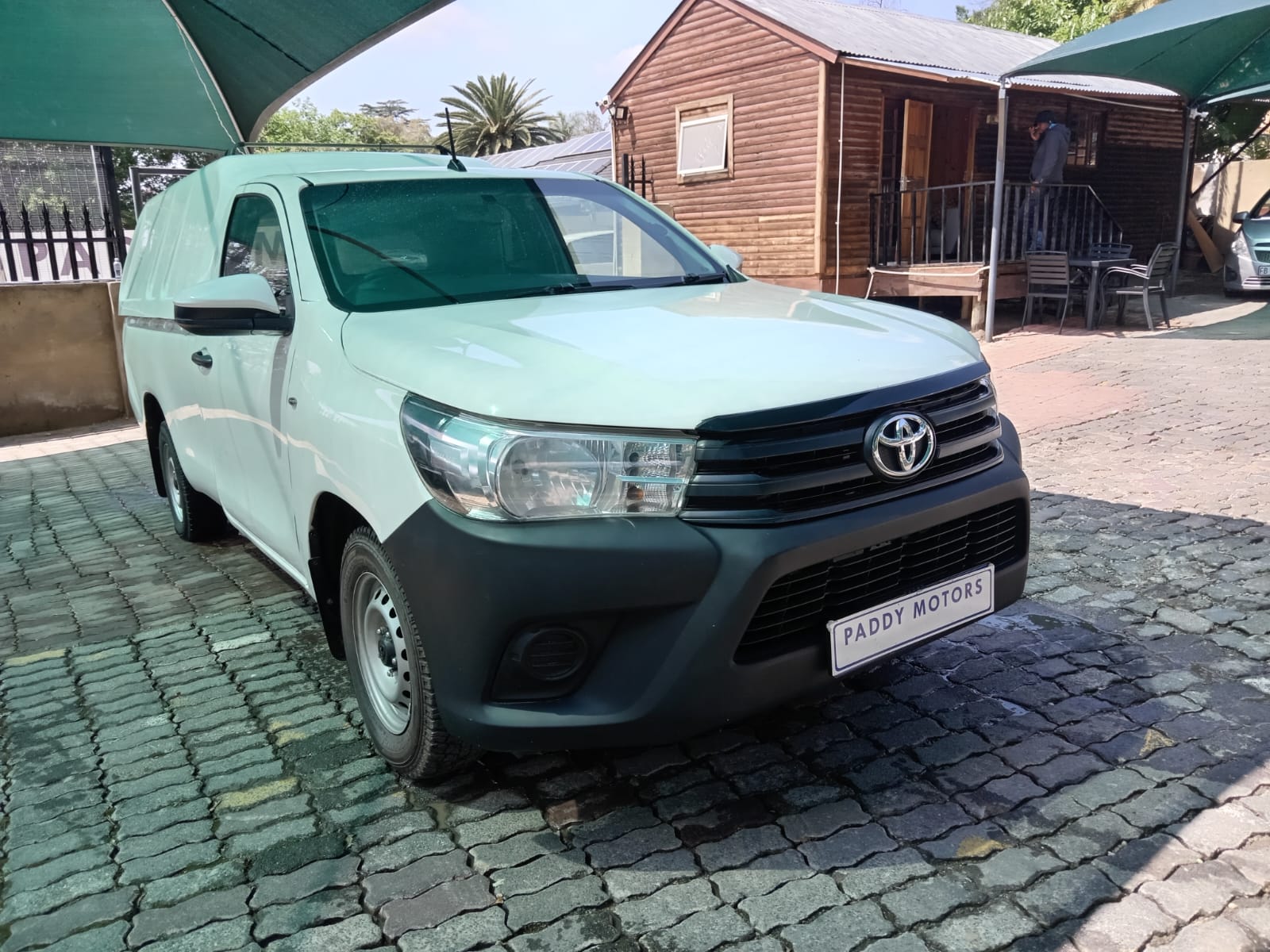 
								Toyota Hilux 2.4GD Single cab low base full									