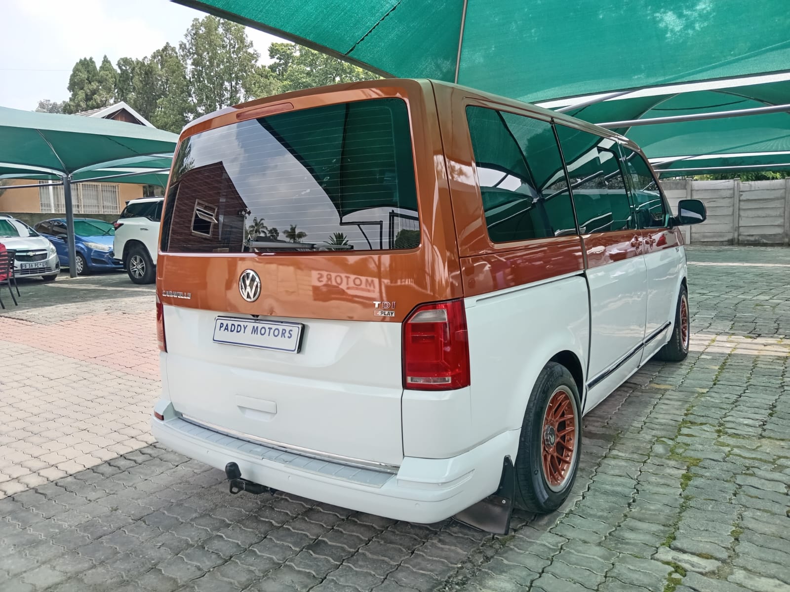 
								2017 Volkswagen Caravelle 2.0BiTDI Highline full									