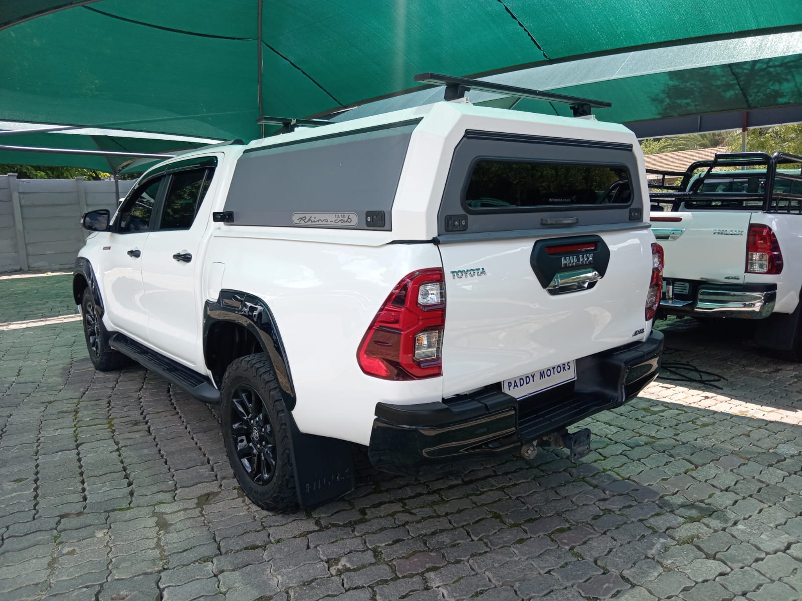 
								2024 Toyota Hilux 2.4GD-6 Double Cab 4×4 Raider Auto full									