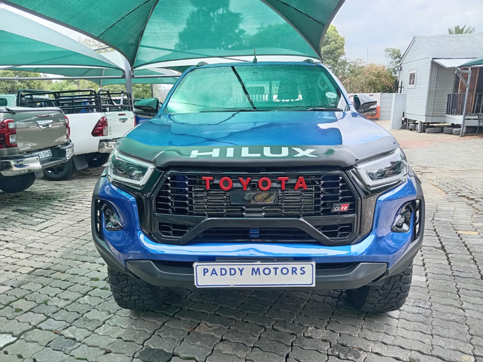 
								2024 Toyota Hilux 2.4GD-6 Double Cab 4×4 Raider Auto full									