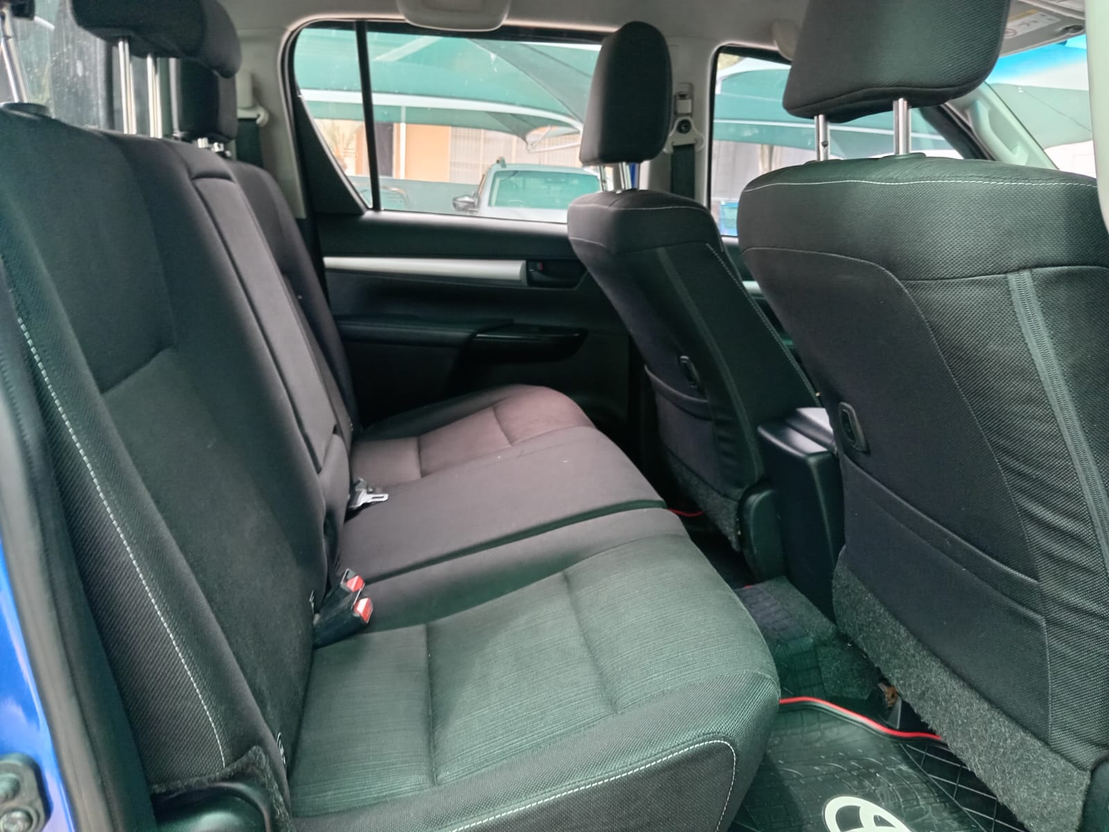 
								2024 Toyota Hilux 2.4GD-6 Double Cab 4×4 Raider Auto full									