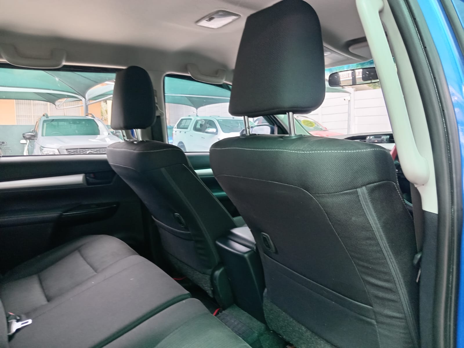
								2024 Toyota Hilux 2.4GD-6 Double Cab 4×4 Raider Auto full									