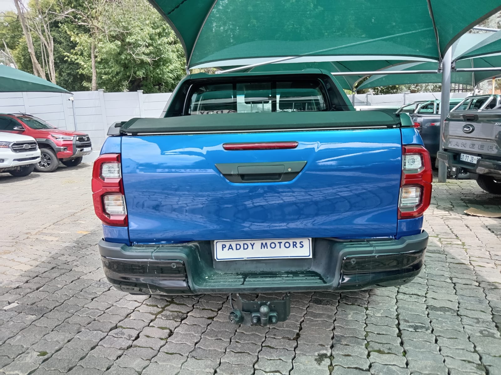 
								2024 Toyota Hilux 2.4GD-6 Double Cab 4×4 Raider Auto full									