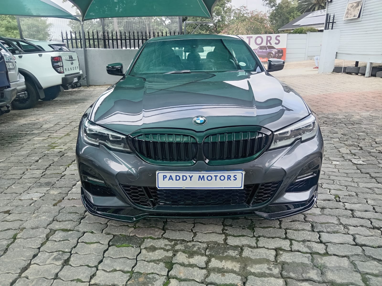 
								2019 BMW 3 Series 320i Sport Line Launch Edition full									