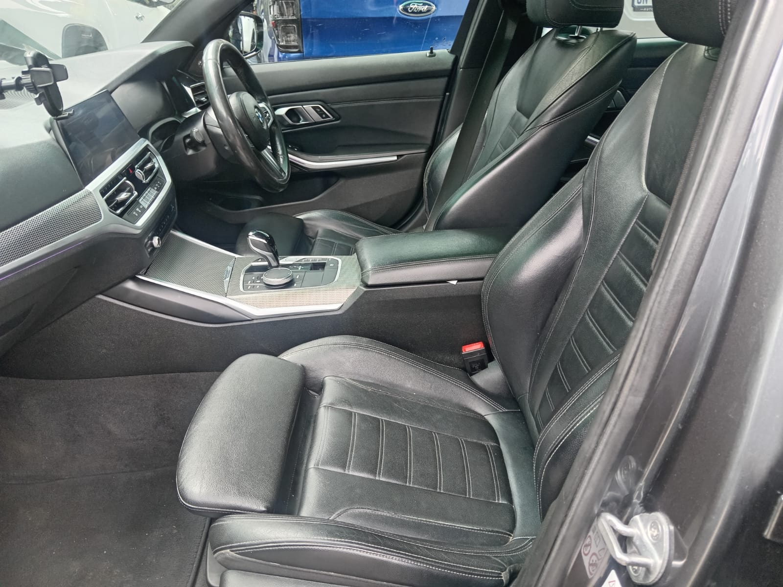 
								2019 BMW 3 Series 320i Sport Line Launch Edition full									