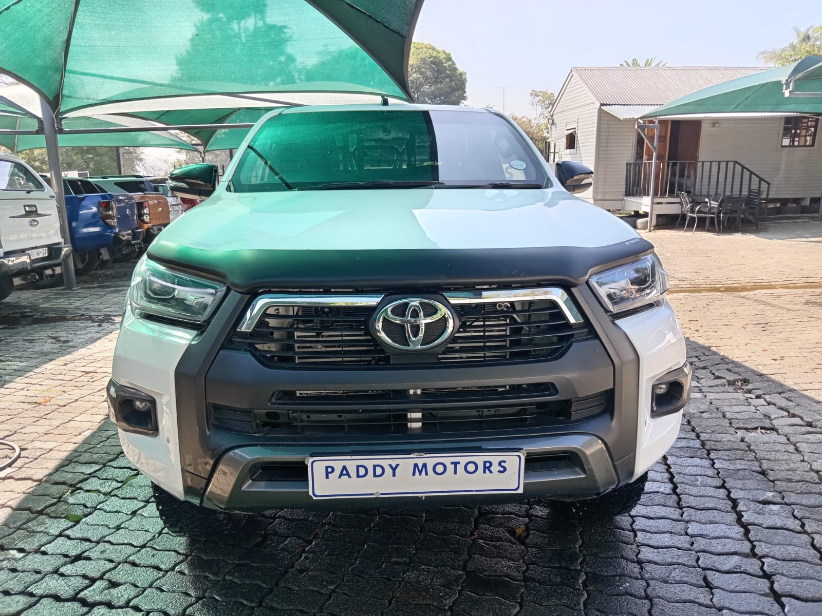 
								2022 Toyota Hilux 2.8GD6 legend Extra cab 4X4 full									