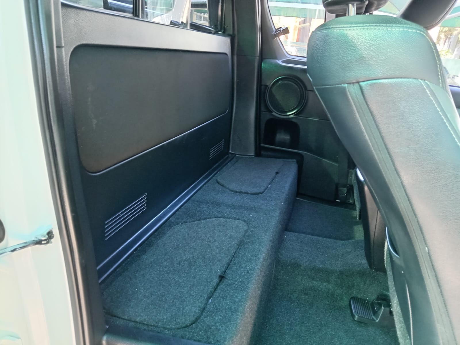 
								2022 Toyota Hilux 2.8GD6 legend Extra cab 4X4 full									
