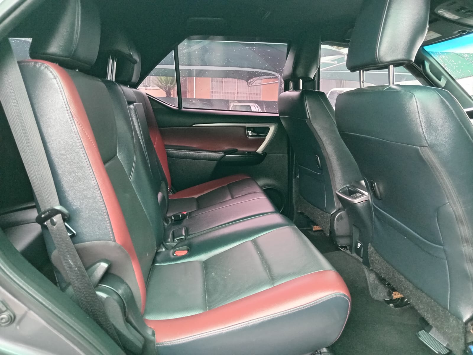 
								2024 Toyota Fortuner 2.8GD-6 full									