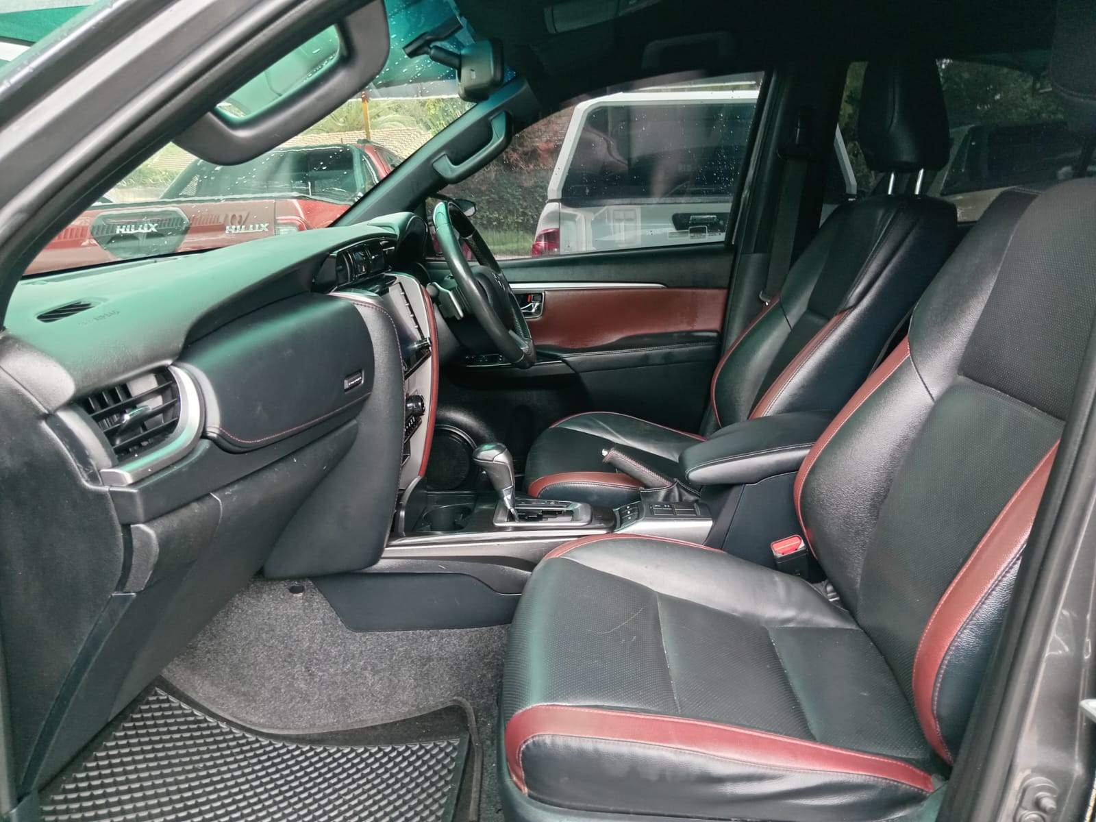 
								2024 Toyota Fortuner 2.8GD-6 full									