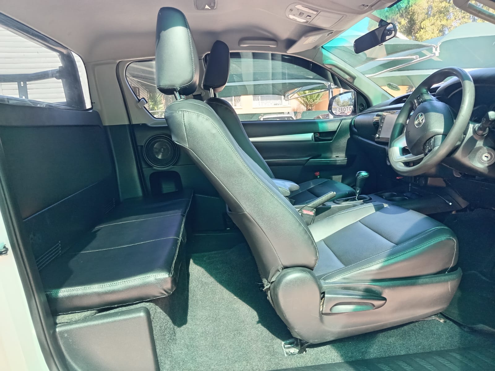 
								2021 Toyota Hilux 2.4GD-6 Xtra Cab SRX Auto full									