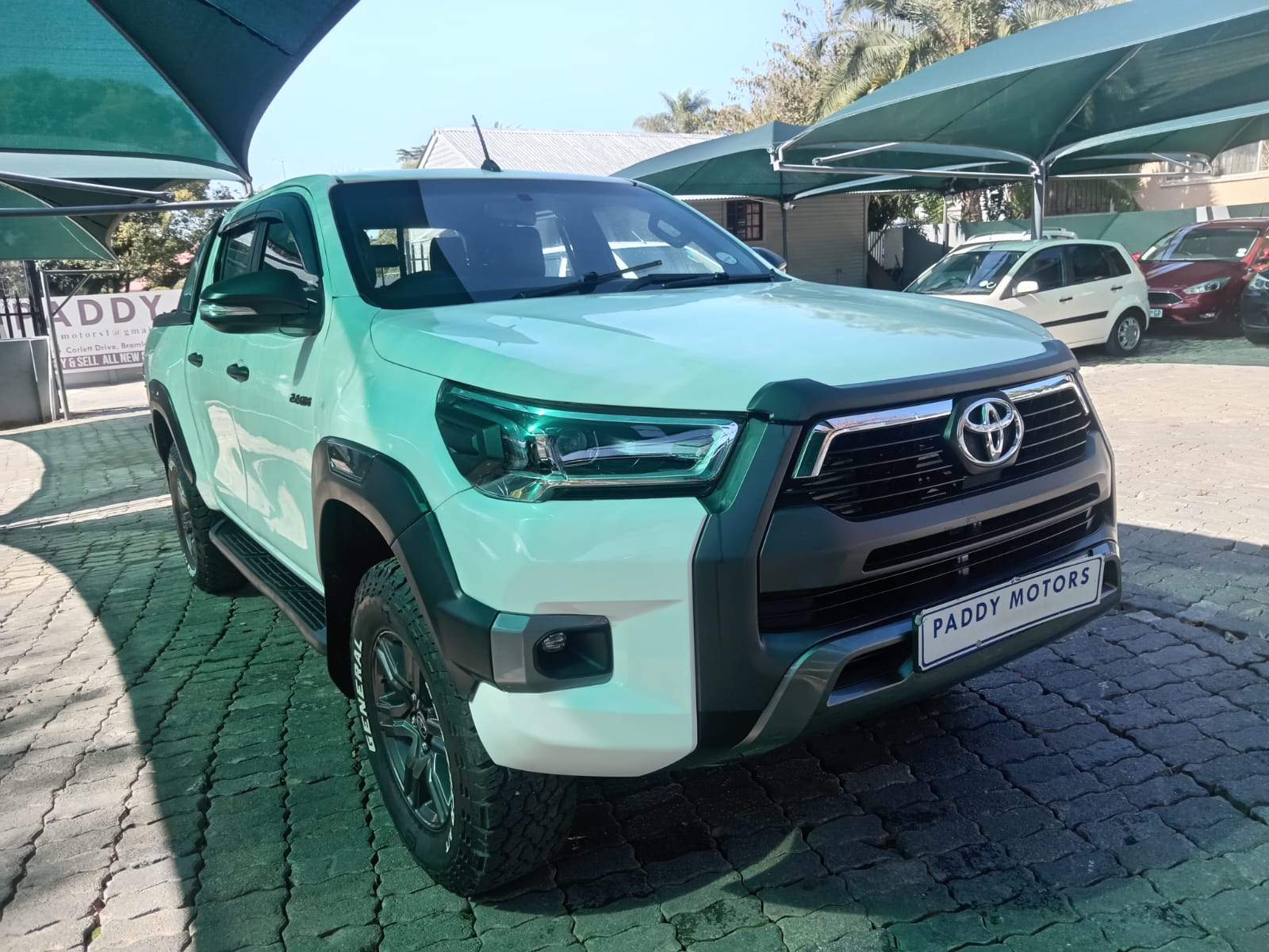 
								2019 Toyota Hilux 2.4GD-6 Double Cab 4×2 SRX Auto full									