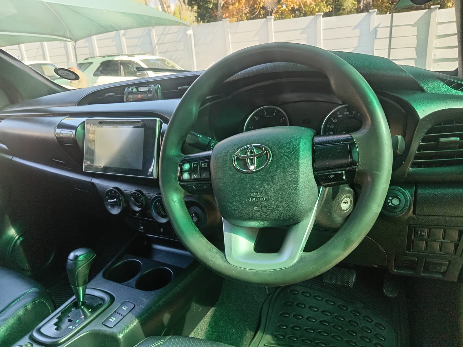 
								2019 Toyota Hilux 2.4GD-6 Double Cab 4×2 SRX Auto full									