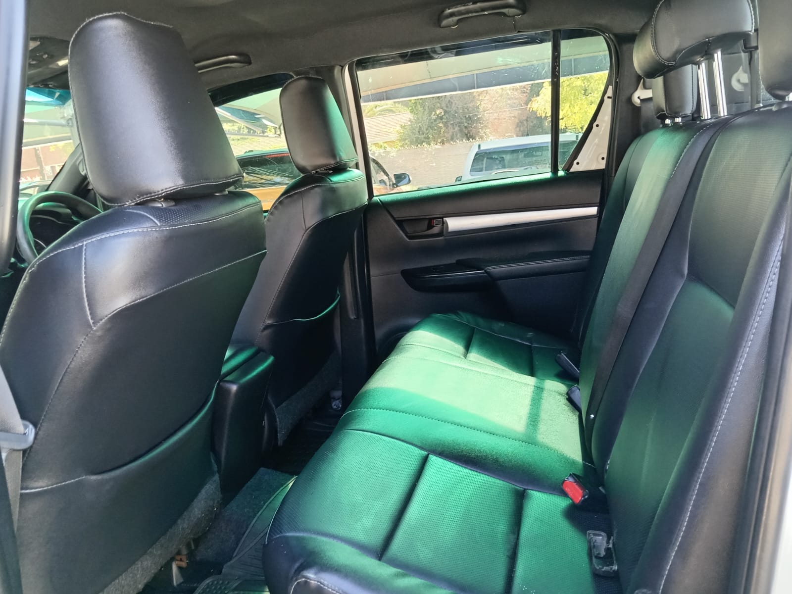 
								2019 Toyota Hilux 2.4GD-6 Double Cab 4×2 SRX Auto full									