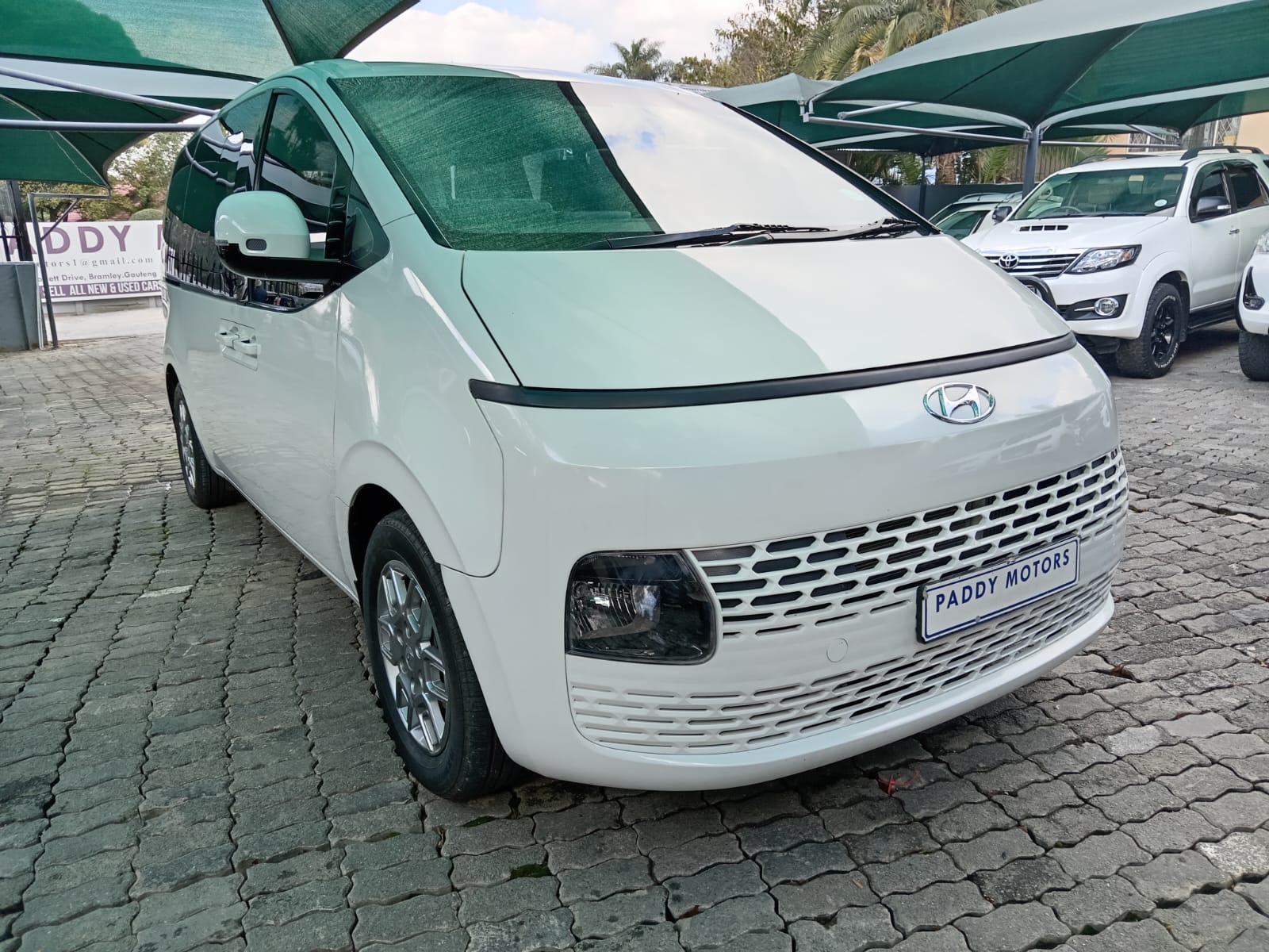 
								Hyundai Staria 2.2D Executive 9-seater full									