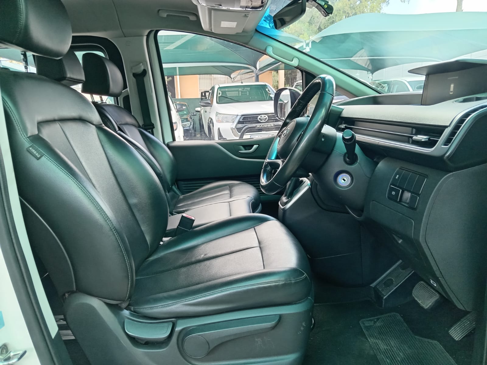 
								Hyundai Staria 2.2D Executive 9-seater full									
