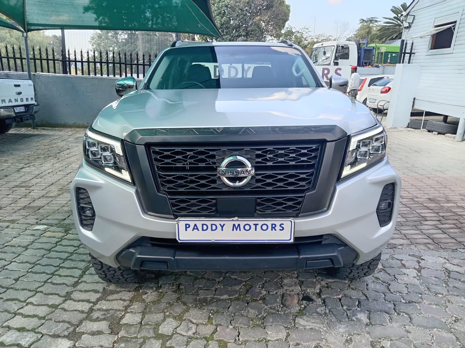 
								2022 Nissan Navara 2.5DDTi Double Cab LE full									
