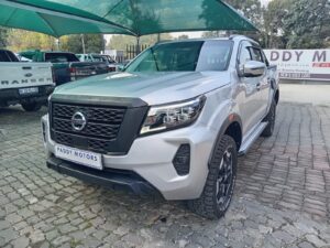 2022 Nissan Navara 2.5DDTi Double Cab LE