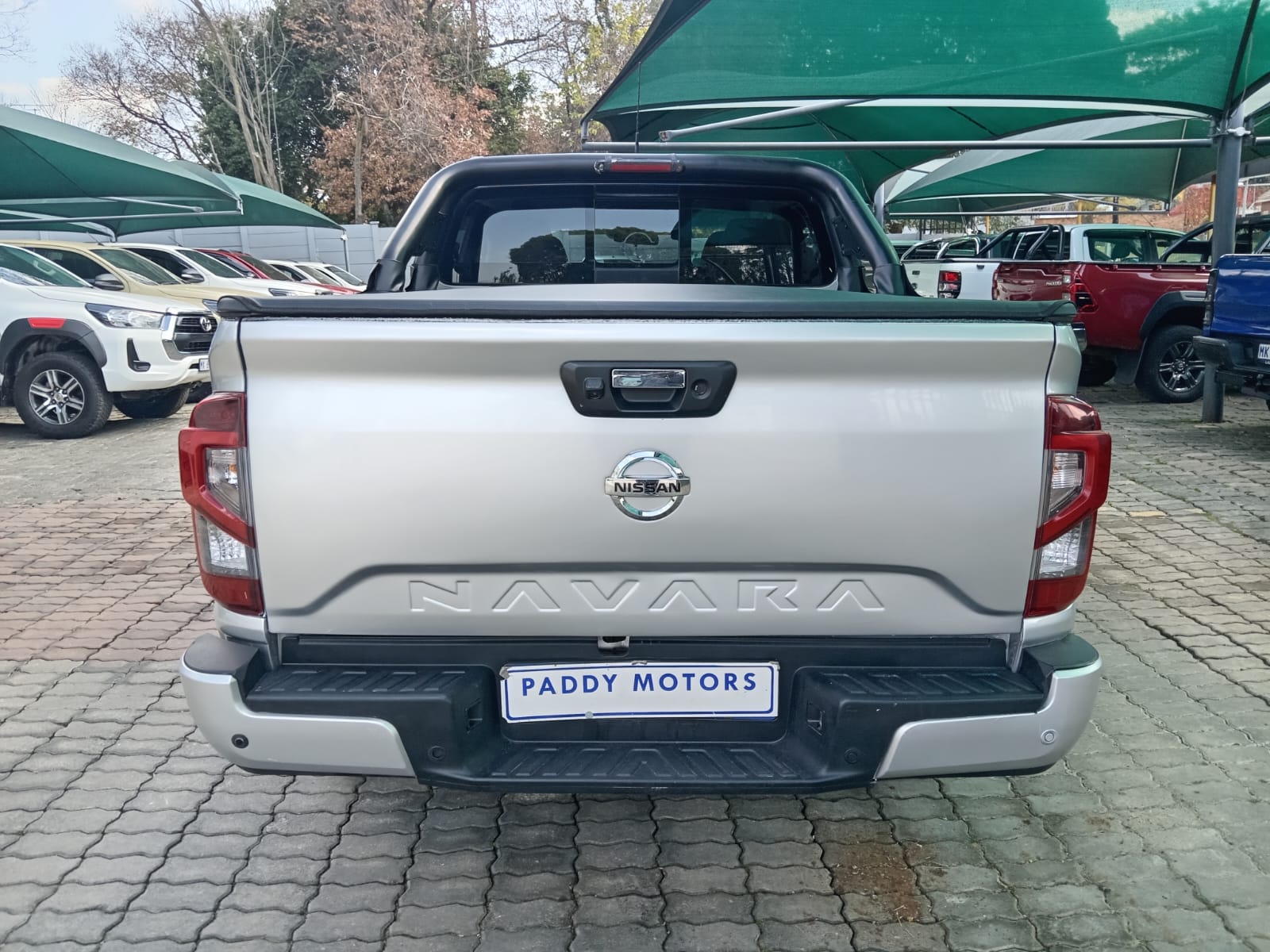 
								2022 Nissan Navara 2.5DDTi Double Cab LE full									