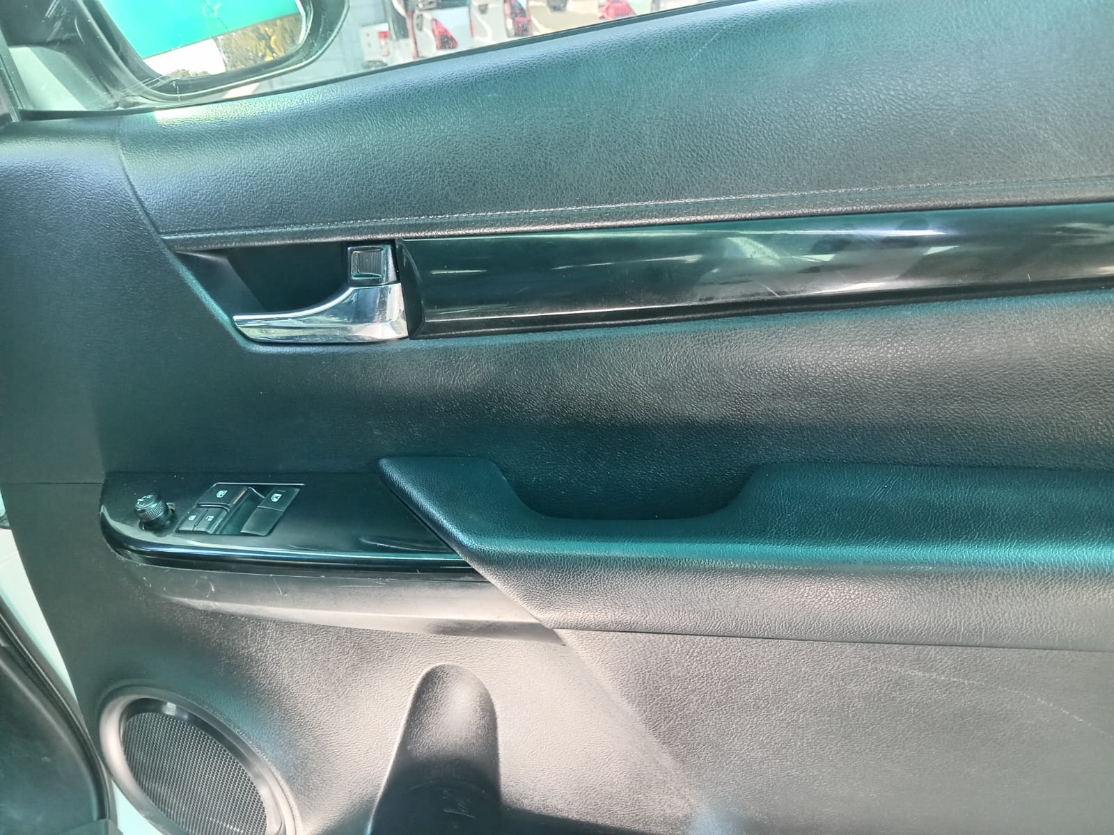 
								2019 Toyota Hilux 2.8GD-6 Xtra Cab 4×4 Raider Auto full									