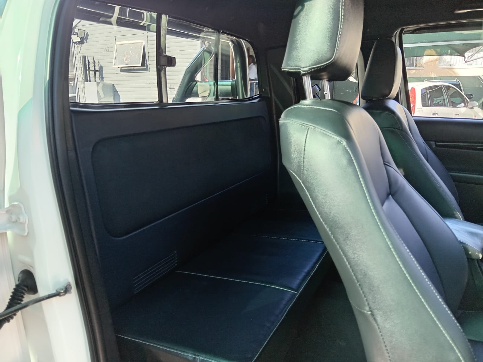 
								2019 Toyota Hilux 2.8GD-6 Xtra Cab 4×4 Raider Auto full									