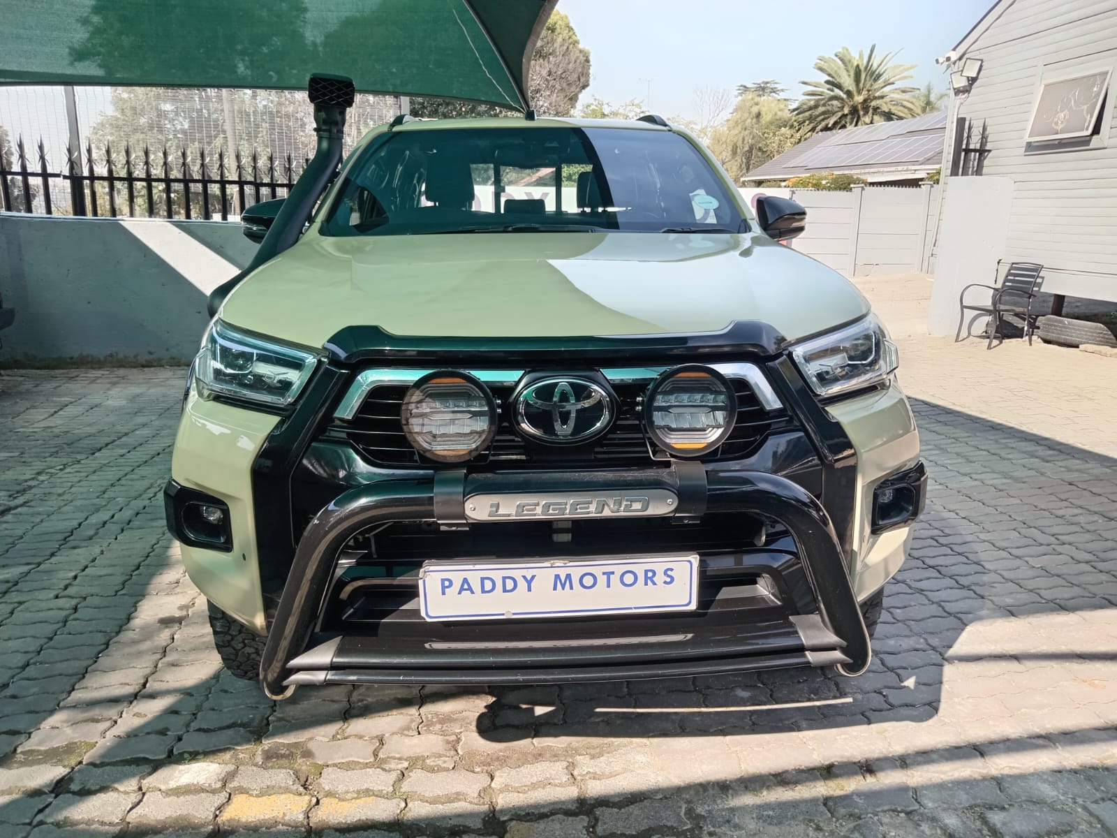 
								2022 Toyota Hilux 2.8GD-6 Double Cab Legend Auto full									