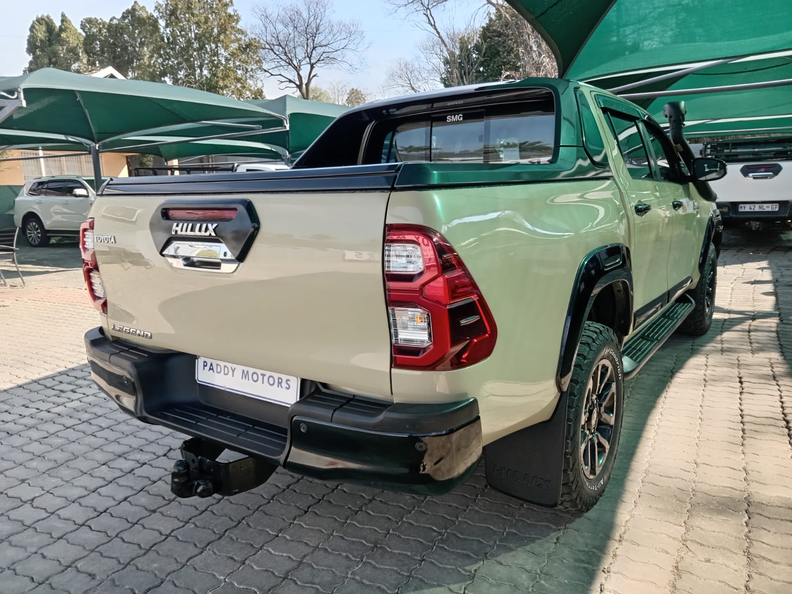 
								2022 Toyota Hilux 2.8GD-6 Double Cab Legend Auto full									
