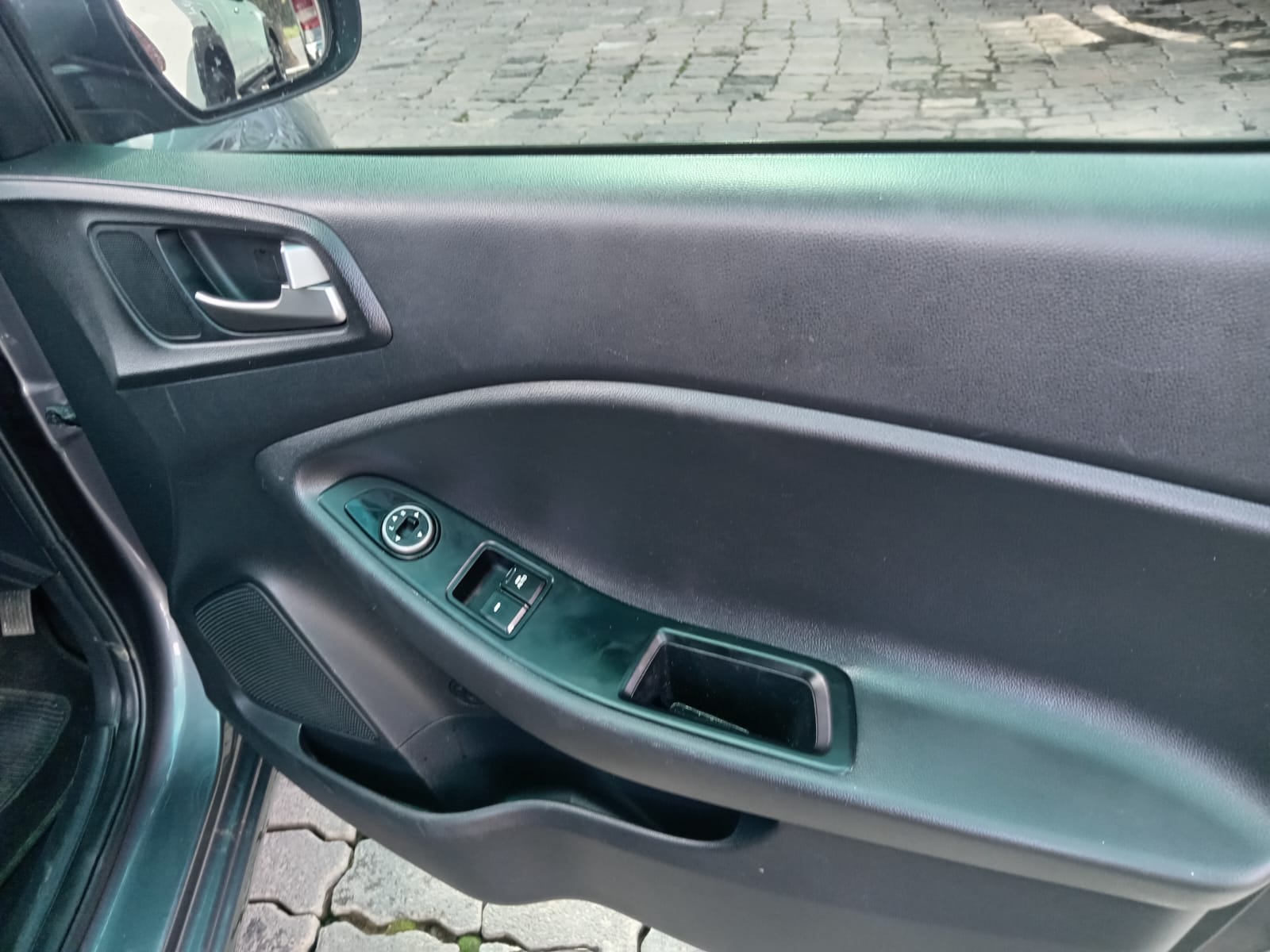 
								2019 Hyundai i20 1.4 Fluid full									